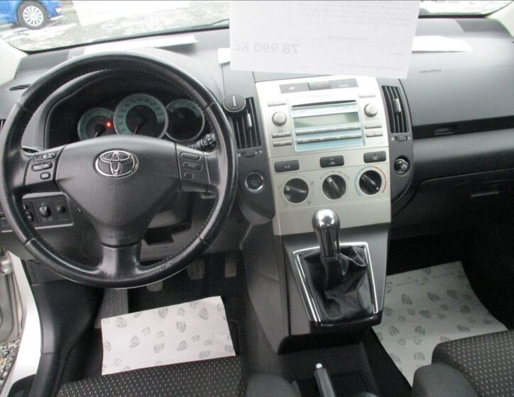 Toyota Corolla Verso 17