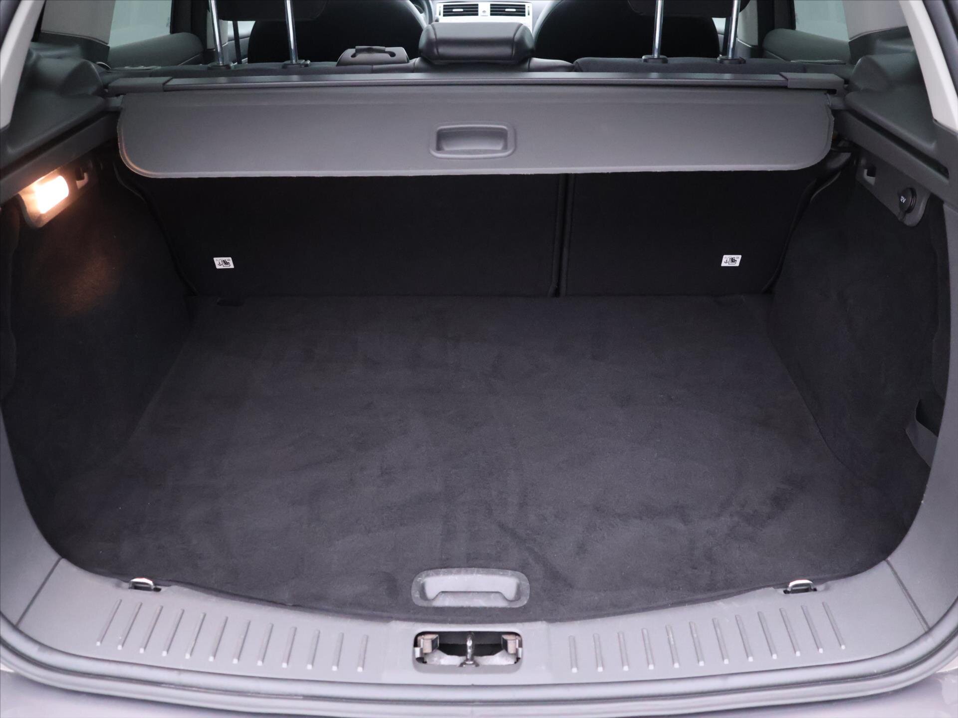 Ford Kuga SUV / Terénní 2,0 l 103 kw