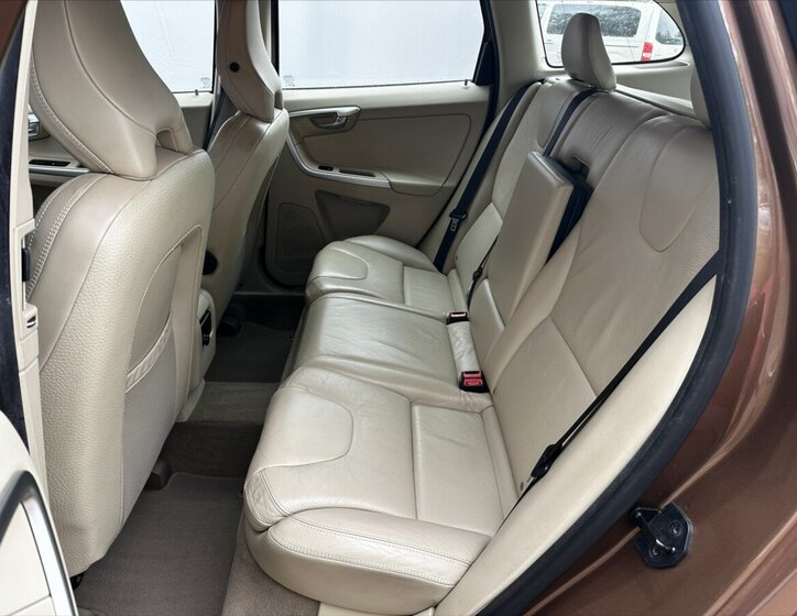 Volvo XC60 SUV / Terénní 2,4 l 136 kw