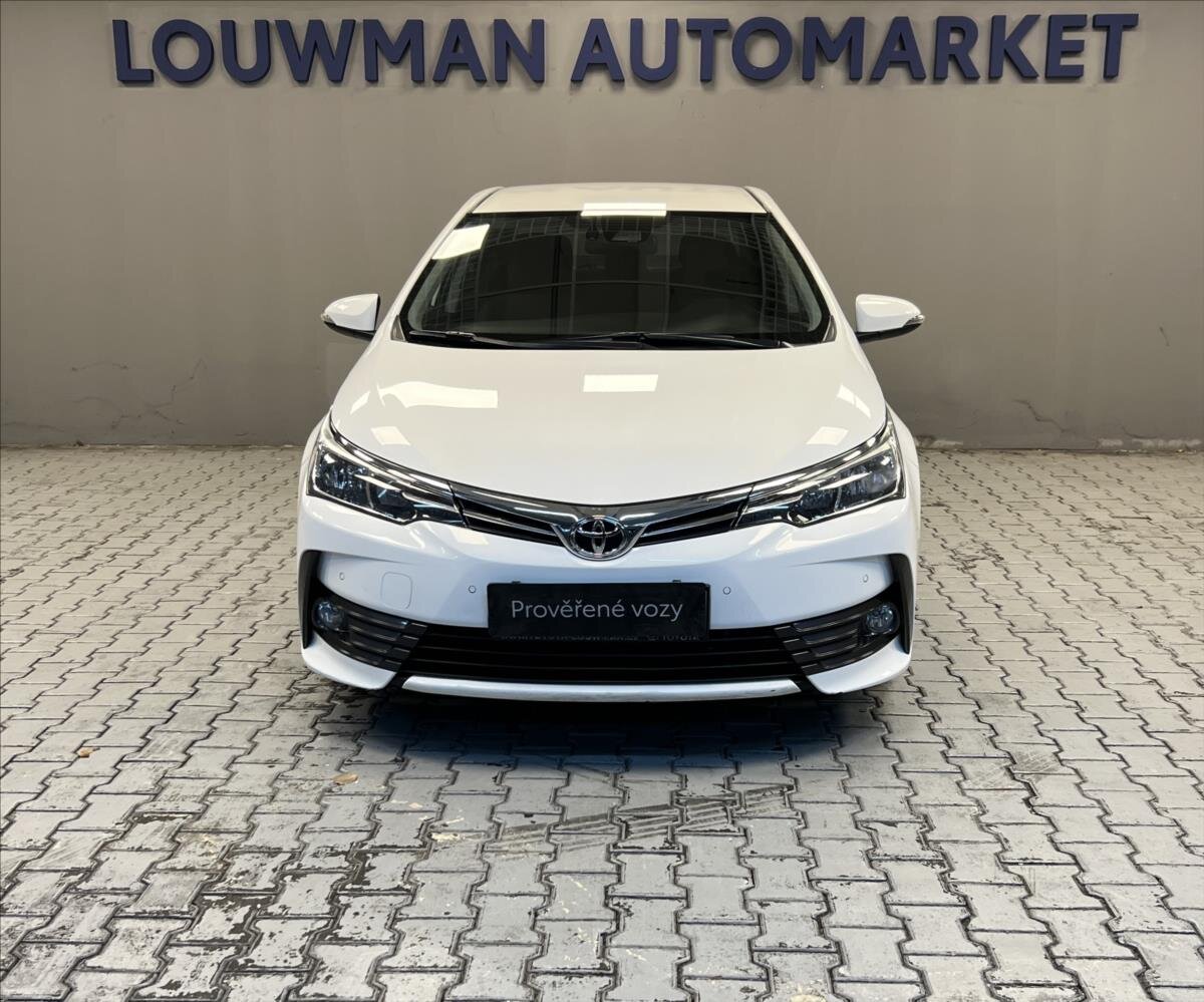 Toyota Corolla Sedan 1,6 l 97 kw