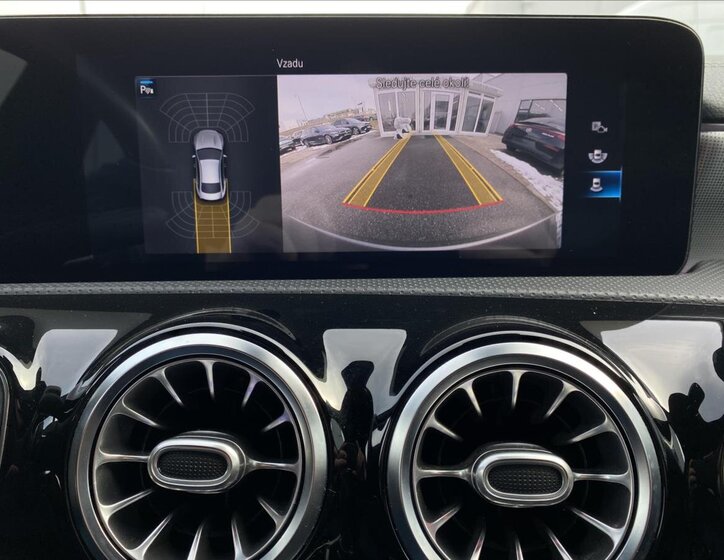 Mercedes-Benz CLA Kupé 1,3 l 118 kw