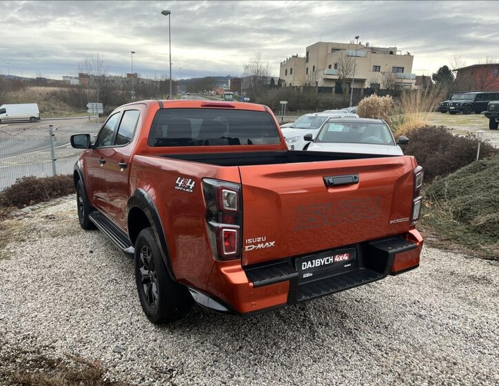 Isuzu D-Max 5