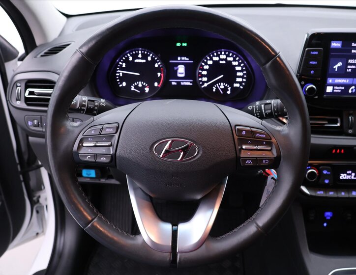 Hyundai i30 Kombi 998,0 88 kw