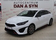 KIA ProCeed Kombi 1,6 l 150 kw