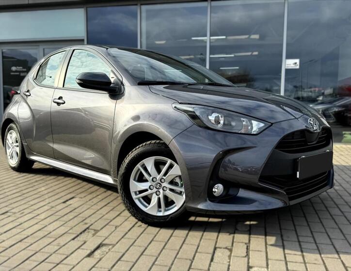Toyota Yaris 4