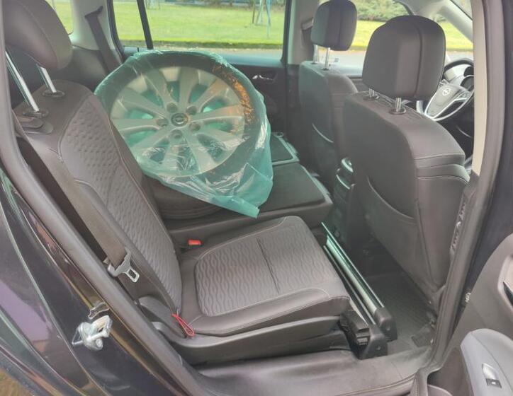 Opel Zafira 18