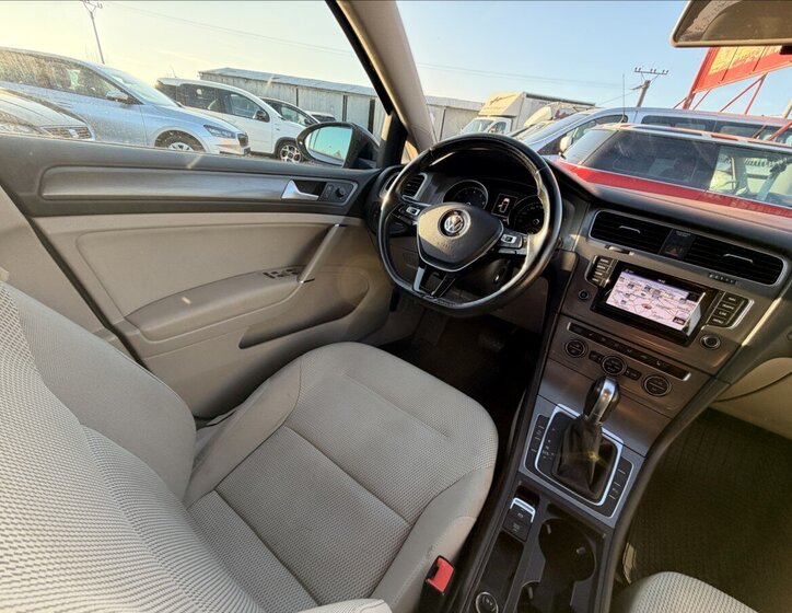 Volkswagen Golf Kombi 1,2 l 77 kw