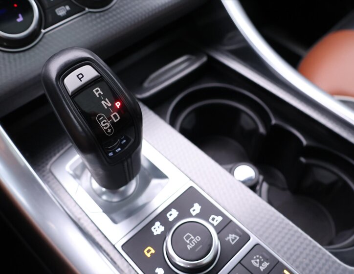 Land Rover Range Rover 34