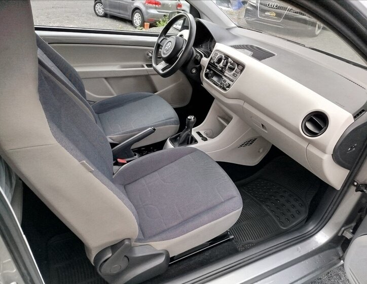 Volkswagen up! 25