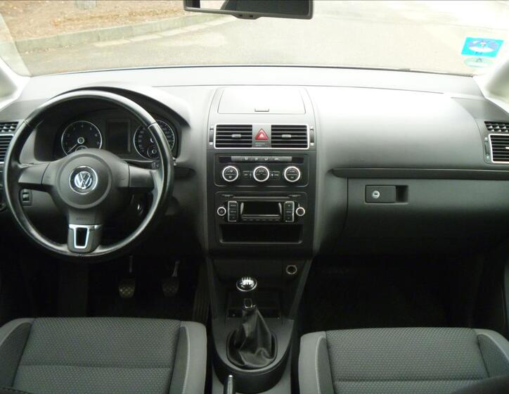 Volkswagen Touran 13