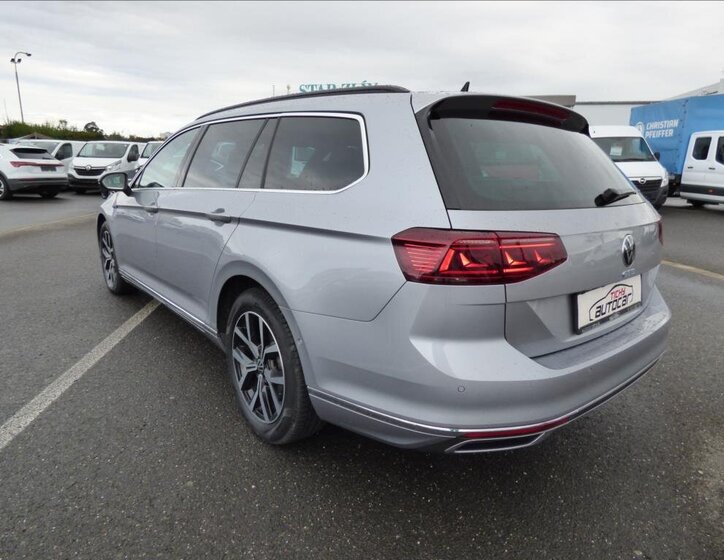 Volkswagen Passat Kombi 1,4 l 115 kw
