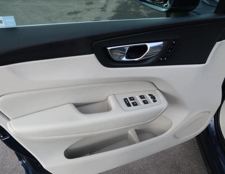 Volvo XC60 SUV 2,0 l 145 kw