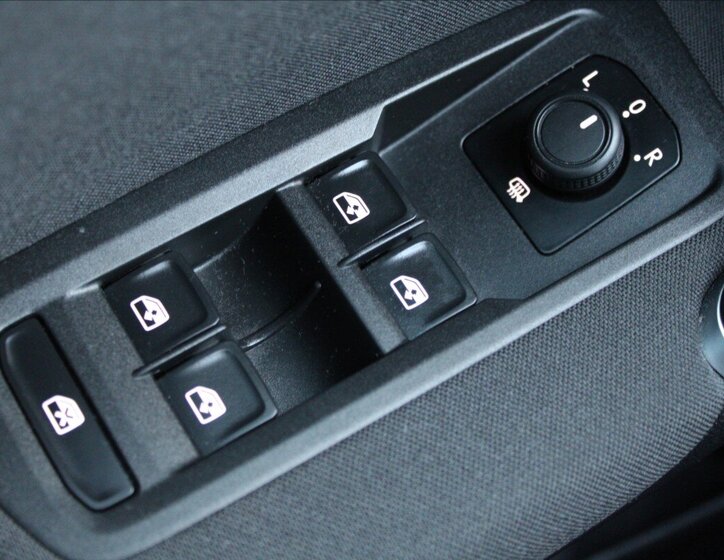 Volkswagen Touran MPV 1,5 l 110 kw