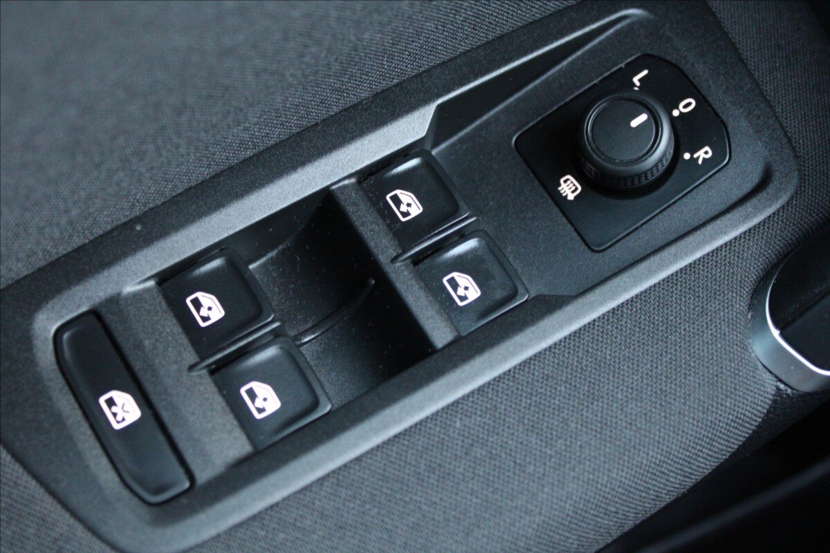 Volkswagen Touran MPV 1,5 l 110 kw