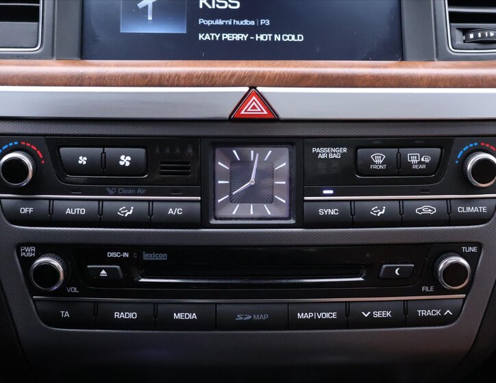 Hyundai Genesis Sedan / Limuzína 3,8 l 232 kw