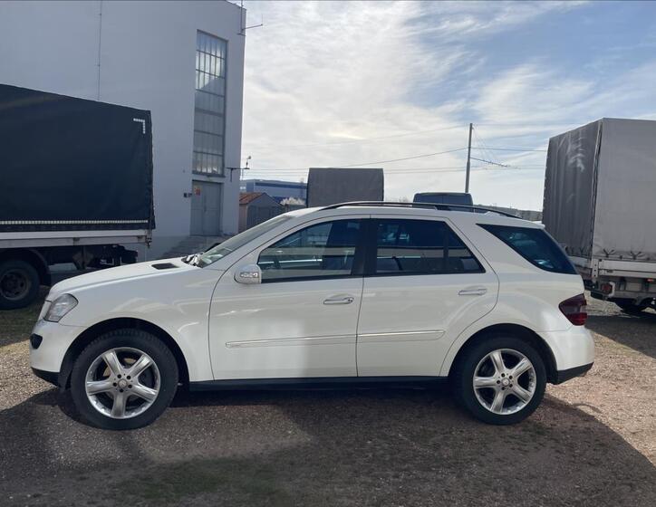 Mercedes-Benz Třídy M SUV 3,0 l 165 kw