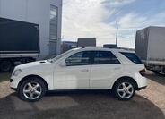 Mercedes-Benz Třídy M SUV 3,0 l 165 kw