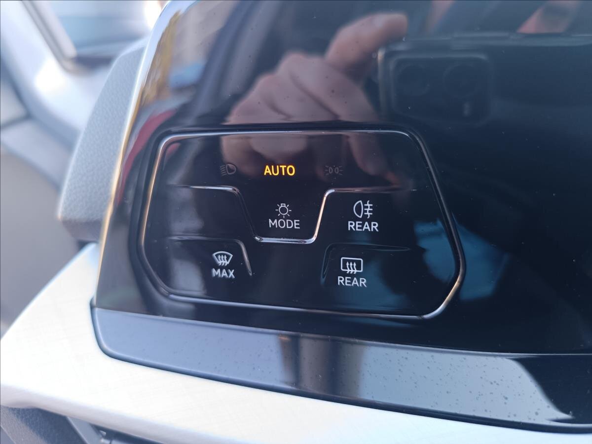 Volkswagen Golf Kombi 2,0 l 85 kw