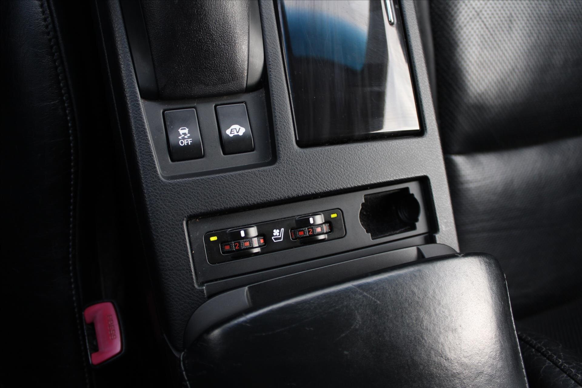 Lexus RX 450h SUV / Terénní 3,5 l 183 kw