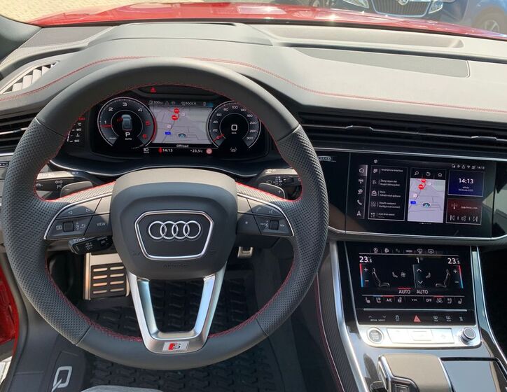 Audi Q8 13