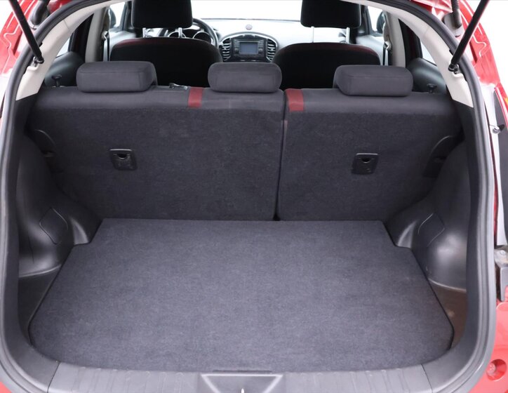 Nissan Juke SUV 1,6 l 140 kw