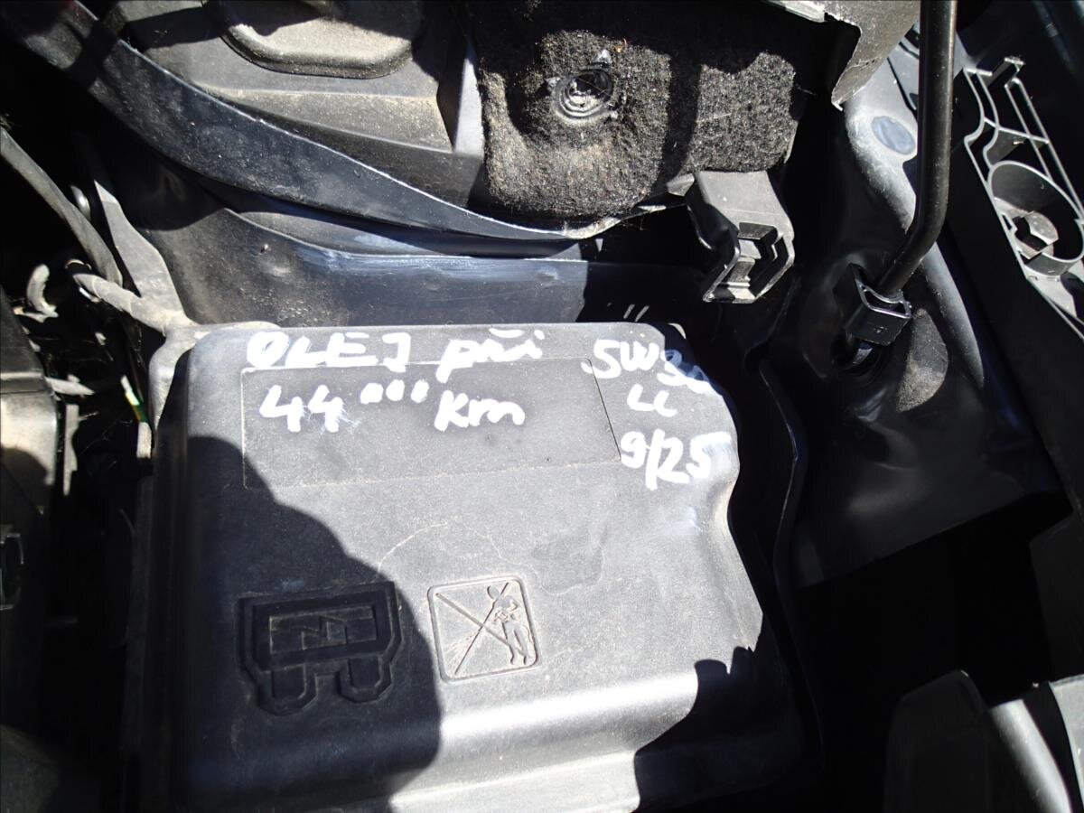 Peugeot 2008 Kombi 1,2 l 61 kw