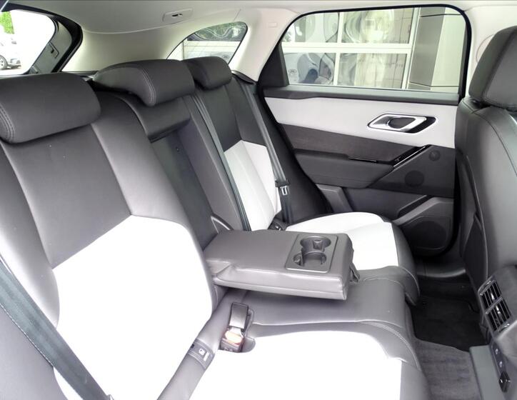 Land Rover Range Rover Velar 23