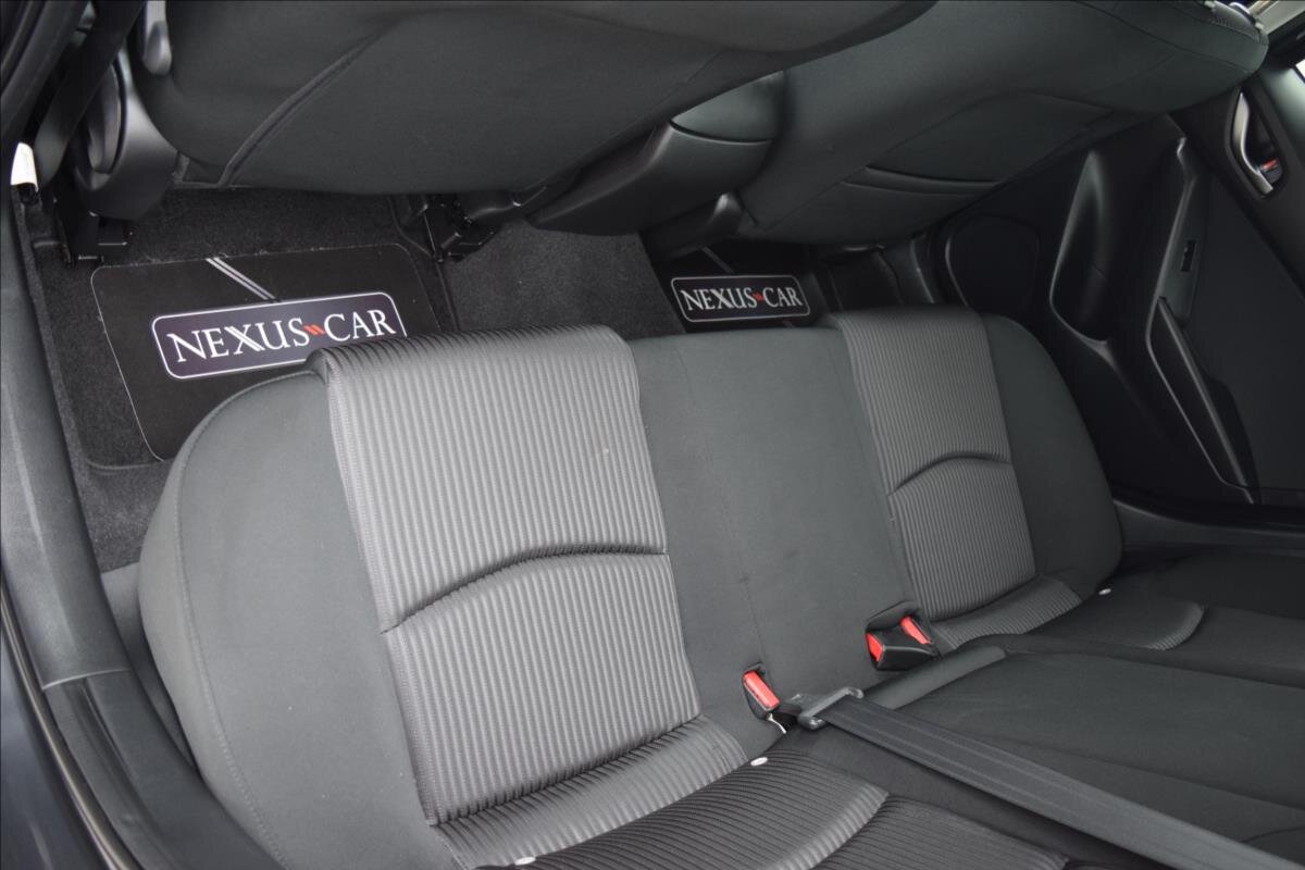 Mazda 3 Sedan / Limuzína 1,5 l 74 kw