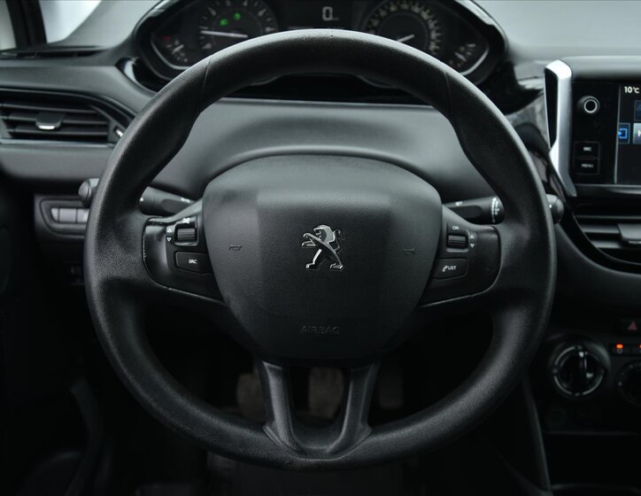 Peugeot 208 Hatchback 1,2 l 60 kw