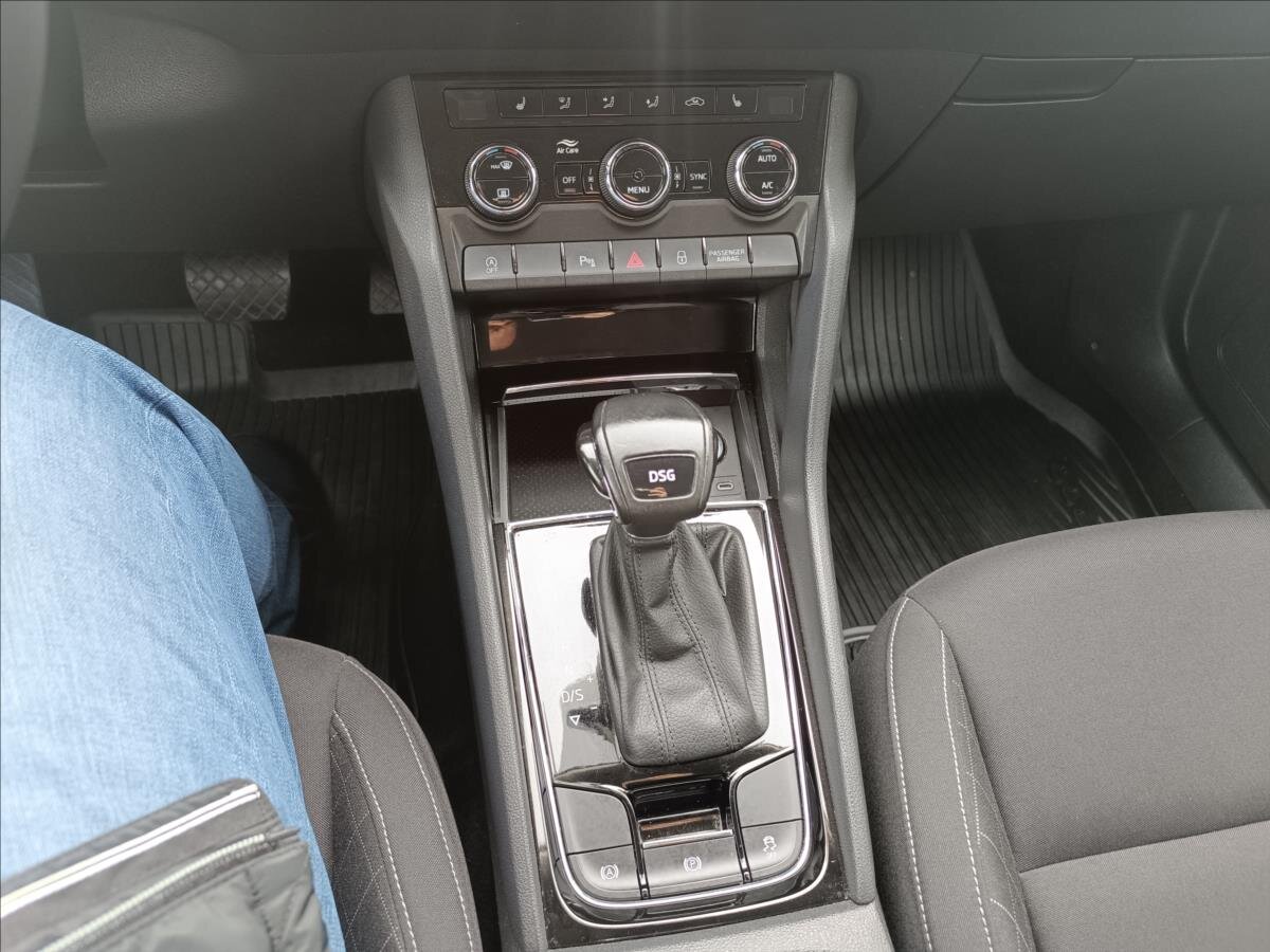 Škoda Karoq SUV / Terénní 1,5 l 110 kw