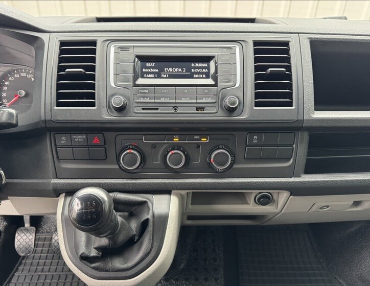 Volkswagen Transporter Skříň 2,0 l 110 kw
