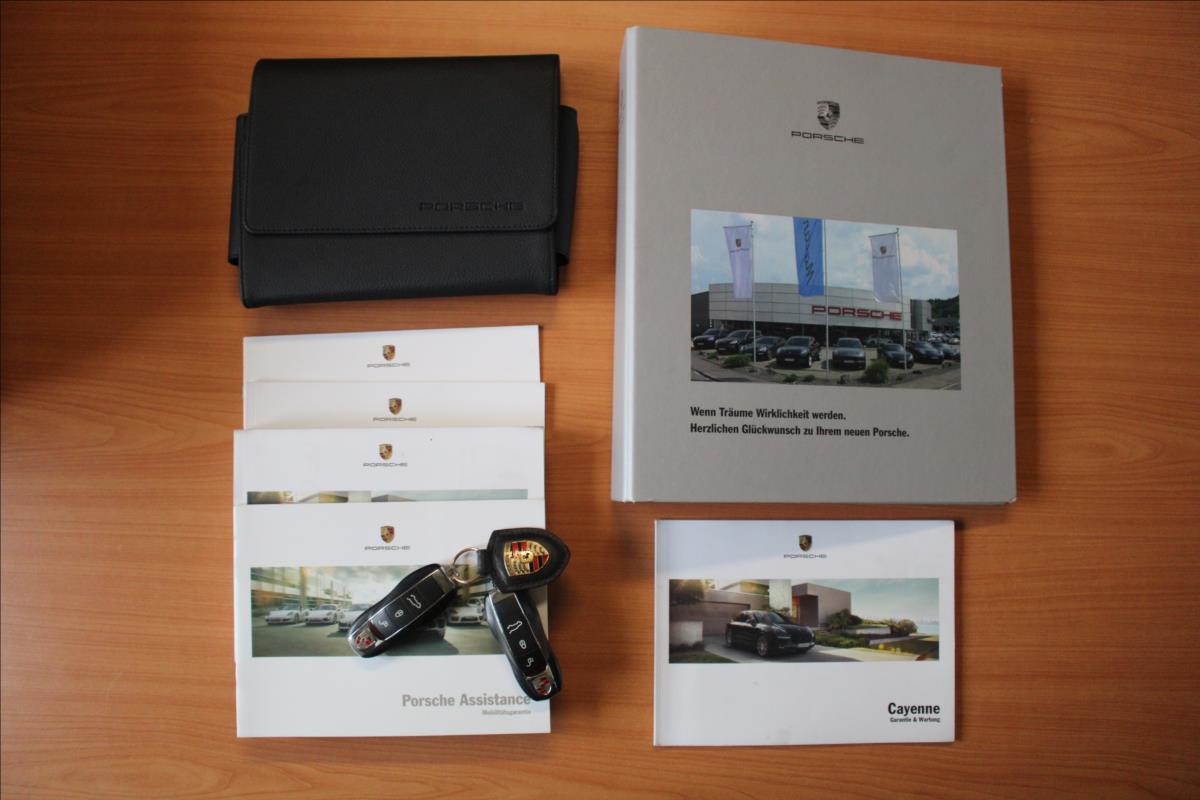 Porsche Cayenne SUV 4,1 l 283 kw