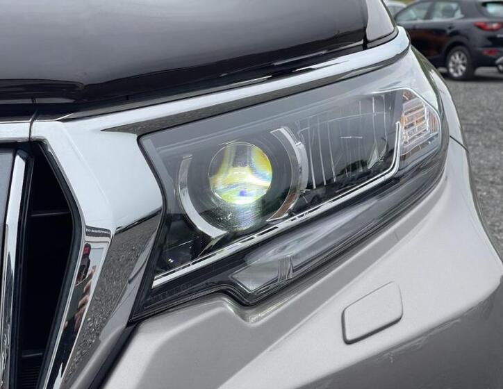 Toyota Land Cruiser 15