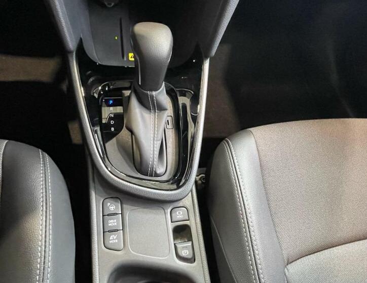 Toyota Yaris Cross 29