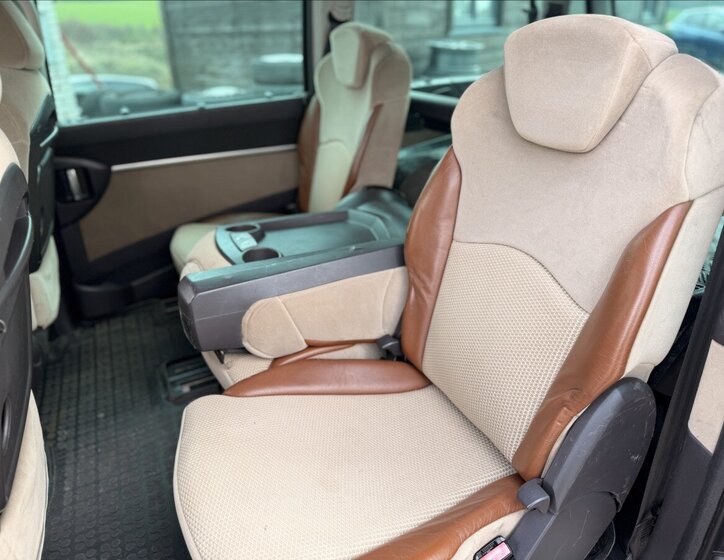 Peugeot 807 MPV 2,2 l 94 kw