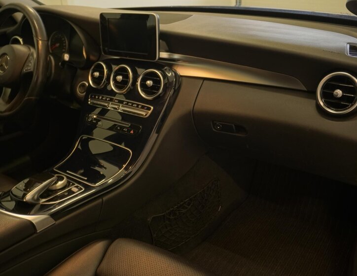 Mercedes-Benz Třídy C 27