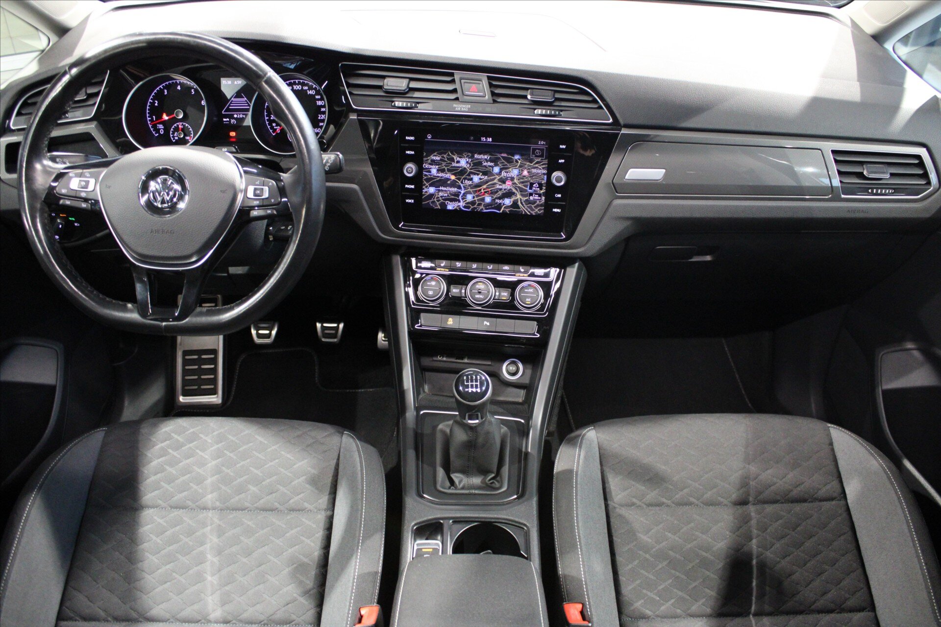 Volkswagen Touran MPV 1,5 l 110 kw