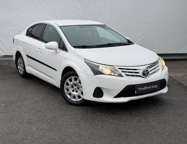 Toyota Avensis Sedan 1,6 l 97 kw