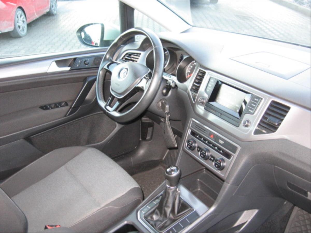 Volkswagen Golf Sportsvan Kombi 1,2 l 63 kw