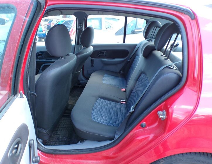 Renault Thalia Sedan / Limuzína 1,1 l 55 kw