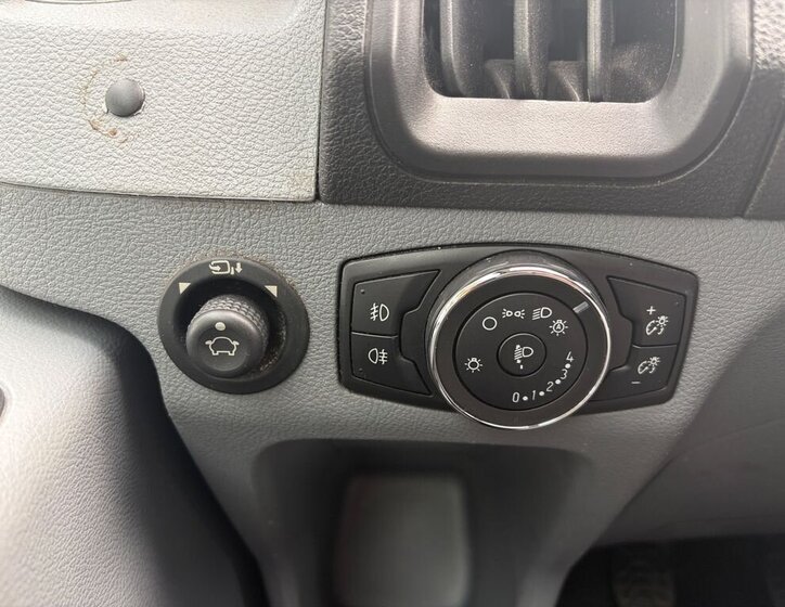 Ford Transit Skříň 2,0 l 96 kw