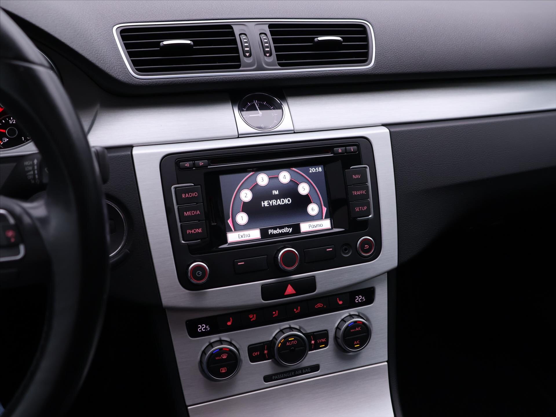 Volkswagen Passat Kombi 1,6 l 77 kw