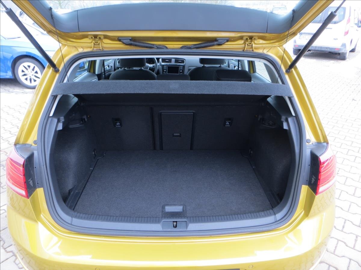 Volkswagen Golf Hatchback 999,0 85 kw