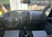 Suzuki SX4 11
