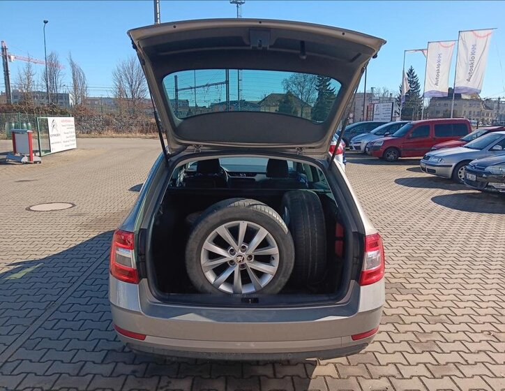 Škoda Octavia Kombi 1,6 l 85 kw