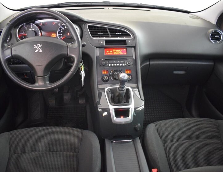 Peugeot 5008 MPV 1,6 l 88 kw