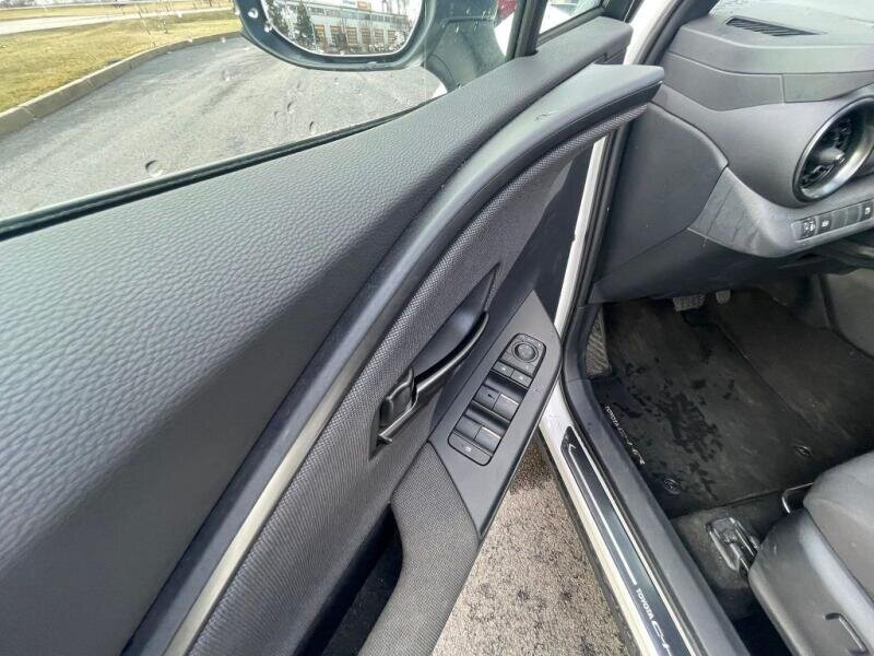 Toyota C-HR SUV / Terénní 1,8 l 98 kw