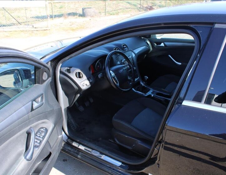Ford Mondeo Liftback 1,6 l 118 kw