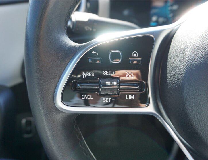 Mercedes-Benz Třídy A Sedan / Limuzína 1,3 l 100 kw