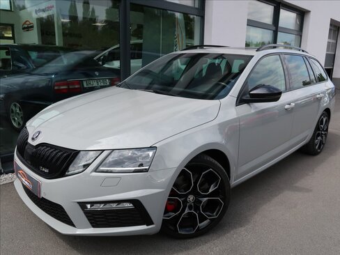 Škoda Octavia Kombi 2,0 l 180 kw